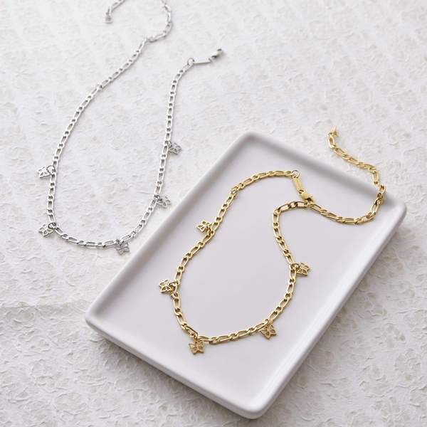 BUTTERFLY CHOKER NECKLACE
