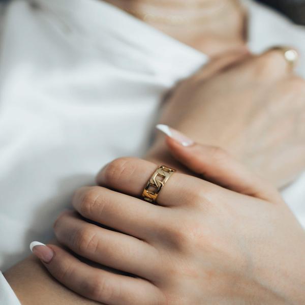 INTERLOCK RING | WOMEN