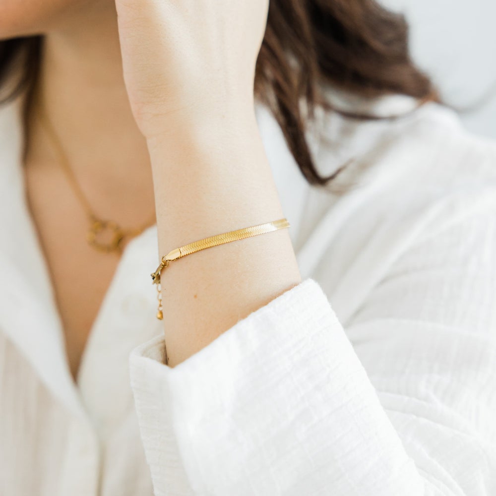 ESSENTIAL HERRINGBONE BRACELET