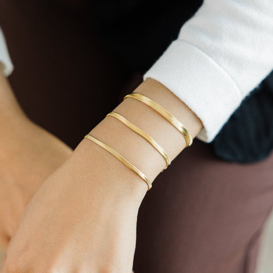 ESSENTIAL HERRINGBONE BRACELET